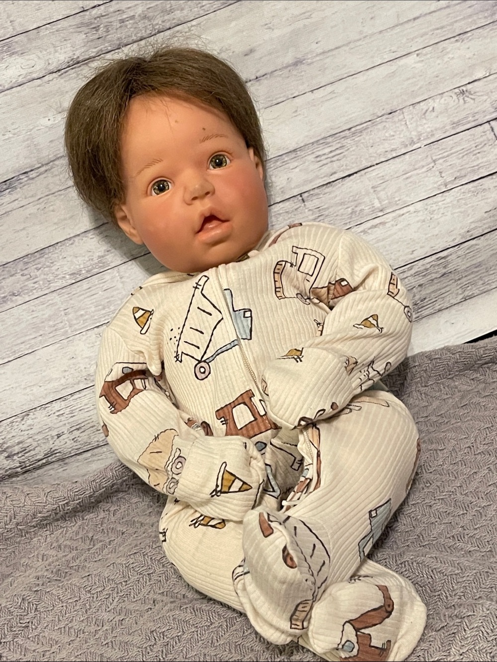 Vintage Lee Middleton Reva Schick Baby Doll 1997 #060197 Brown Hair Hazel Eyes